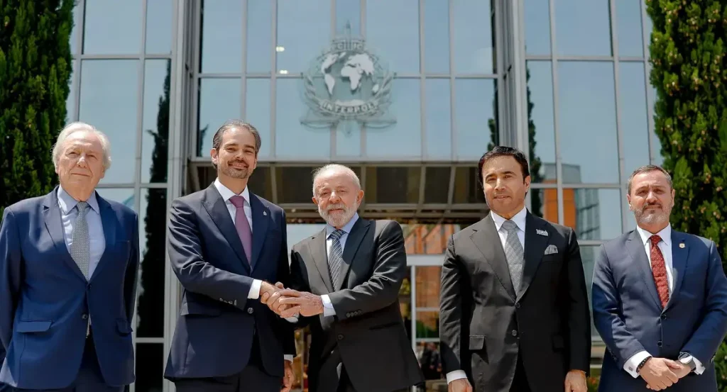 brasil-e-interpol-firmam-acordo-para-ampliar-combate-ao-crime-organizado-transnacional