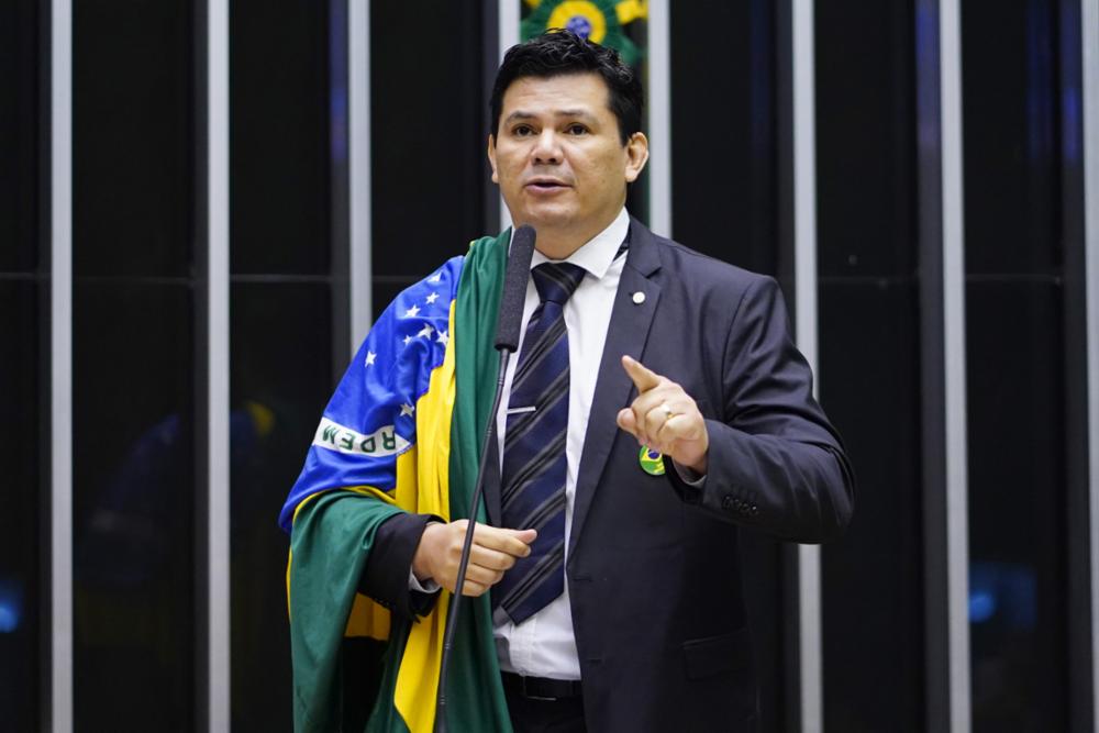 conselho-de-etica-instaura-processo-que-pode-cassar-mandato-de-gilvan-da-federal