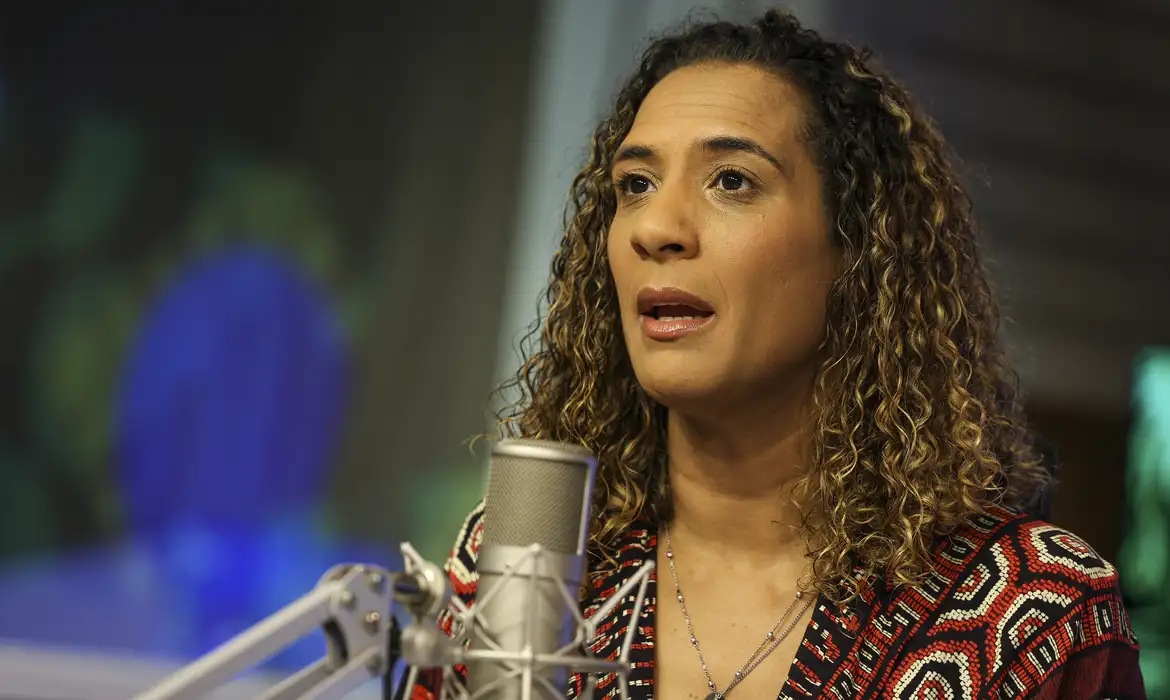 “lamentavel-e-dilacerante”,-diz-ministra-sobre-morte-jovem-por-policia