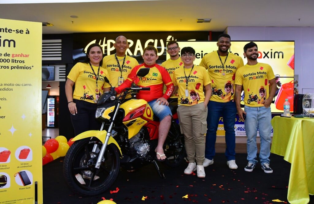 maxim-encerra-campanha-em-santarem-com-entrega-de-moto-0-km-e-premios-para-motoristas