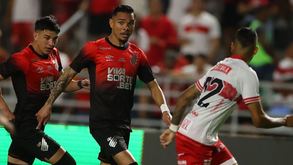 serie-b:-athletico-pr-quebra-jejum-de-sete-jogos-e-derrota-o-crb