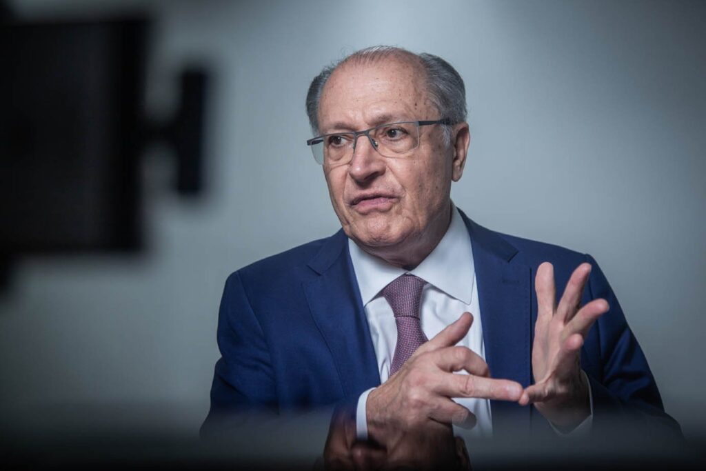 lei-da-reciprocidade:-‘espero-que-ajude-a-acelerar-o-dialogo-e-a-negociacao’-com-os-eua,-diz-alckmin