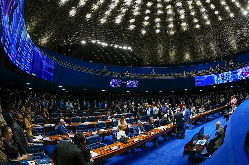 senado-aprova-regras-rigidas-a-‘devedor-contumaz’-e-novas-exigencias-para-venda-de-combustiveis