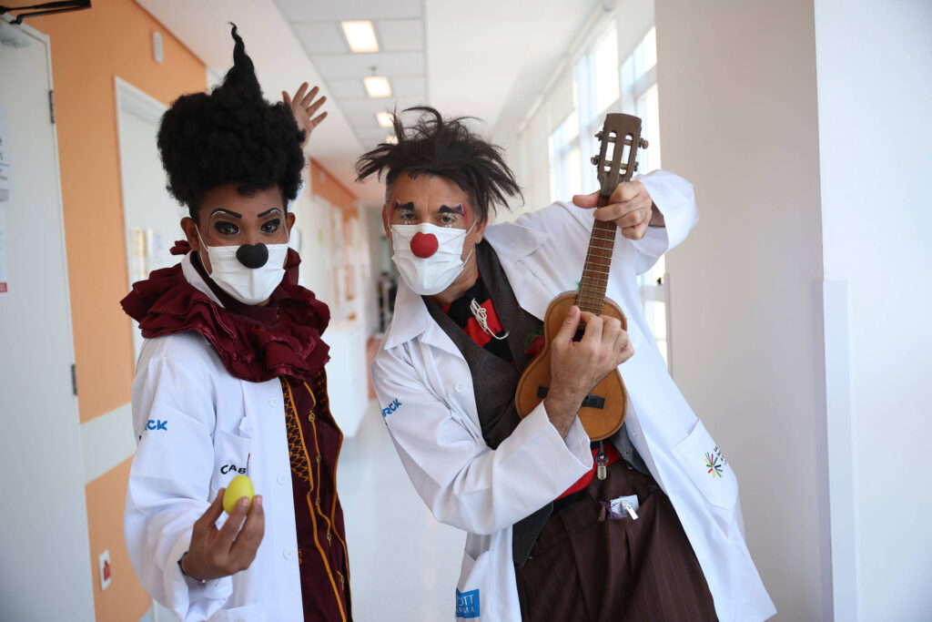 graacc-e-doutores-da-alegria-iniciam-parceria-para-humanizar-tratamento-oncologico-infantil