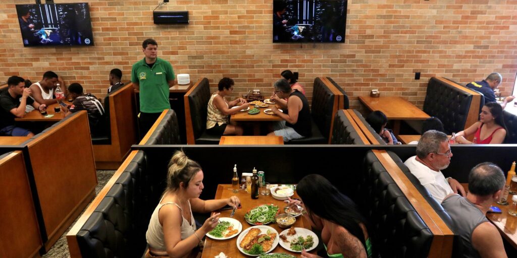 setor-de-alimentacao-tem-43%-das-empresas-com-lucro-em-agosto