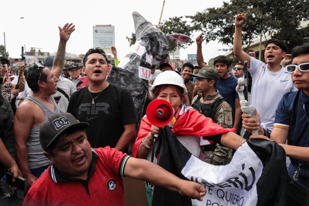 extorsao-e-47-motoristas-assassinatos:-transporte-publico-no-peru-tem-dia-de-paralisacao