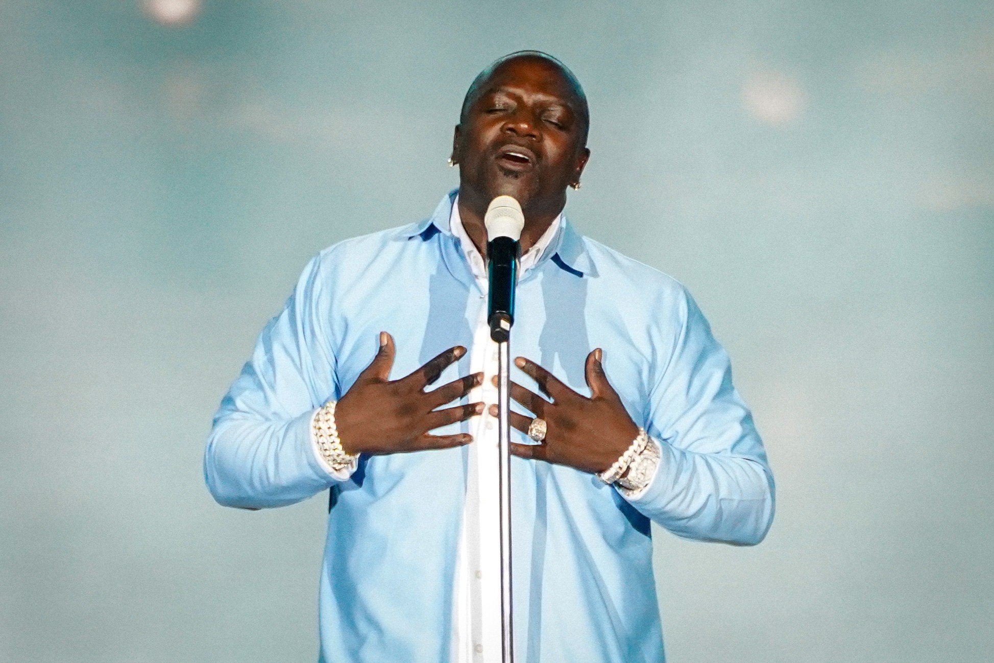 akon-e-preso-nos-eua-apos-faltar-em-audiencia-sobre-a-suspensao-de-sua-carteira-de-habilitacao