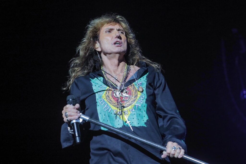 david-coverdale,-vocalista-do-whitesnake-e-deep-purple,-anuncia-aposentadoria-aos-74-anos
