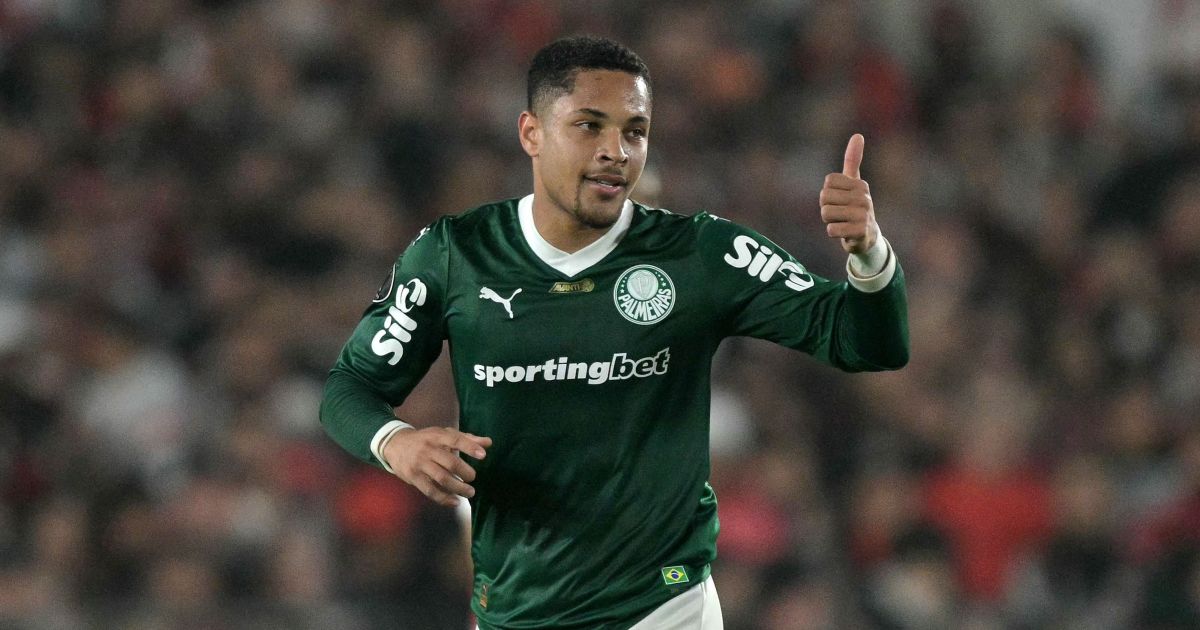 palmeiras-faz-acordo-com-stjd,-e-vitor-roque-fica-livre-de-punicao-por-post