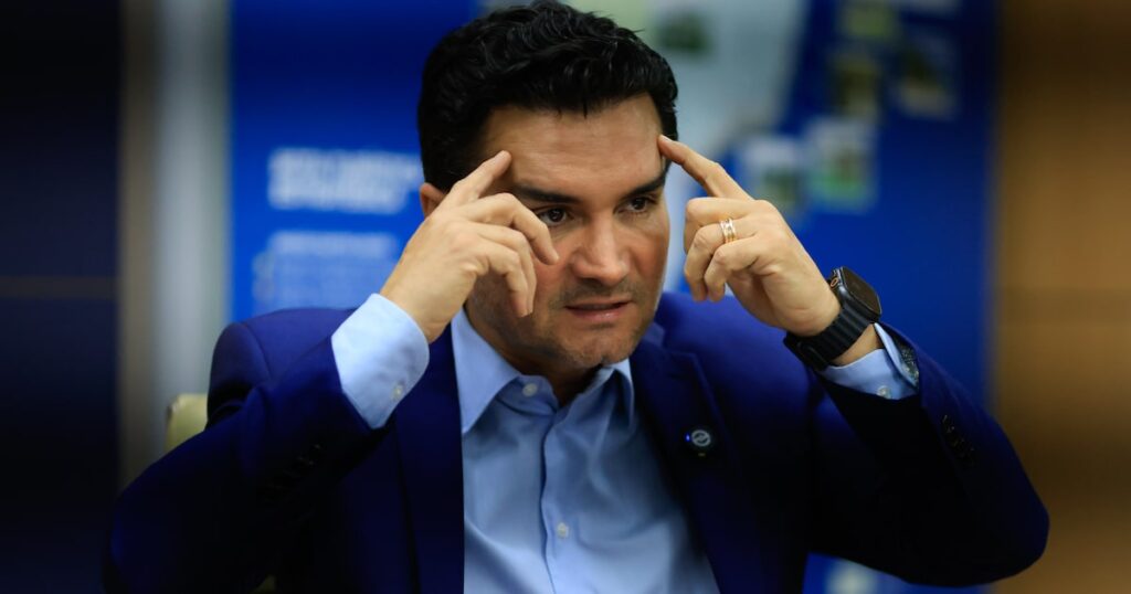 sabino-amplia-confronto-com-uniao-brasil,-reafirma-apoio-a-lula-e-diz-‘nao-dever-nada-a-ninguem’