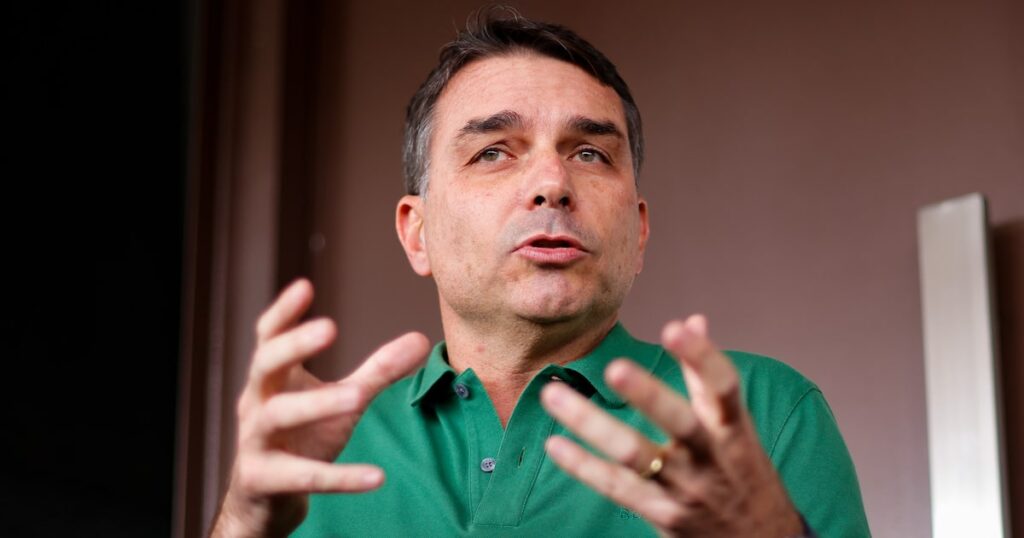 flavio-bolsonaro-se-reune-com-pp-e-uniao,-mas-nao-consegue-apoio-imediato-a-sua-candidatura