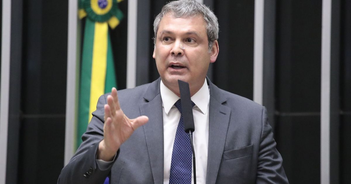 lider-do-pt-diz-que-ira-ao-stf-contra-decisao-da-camara-que-salvou-zambelli