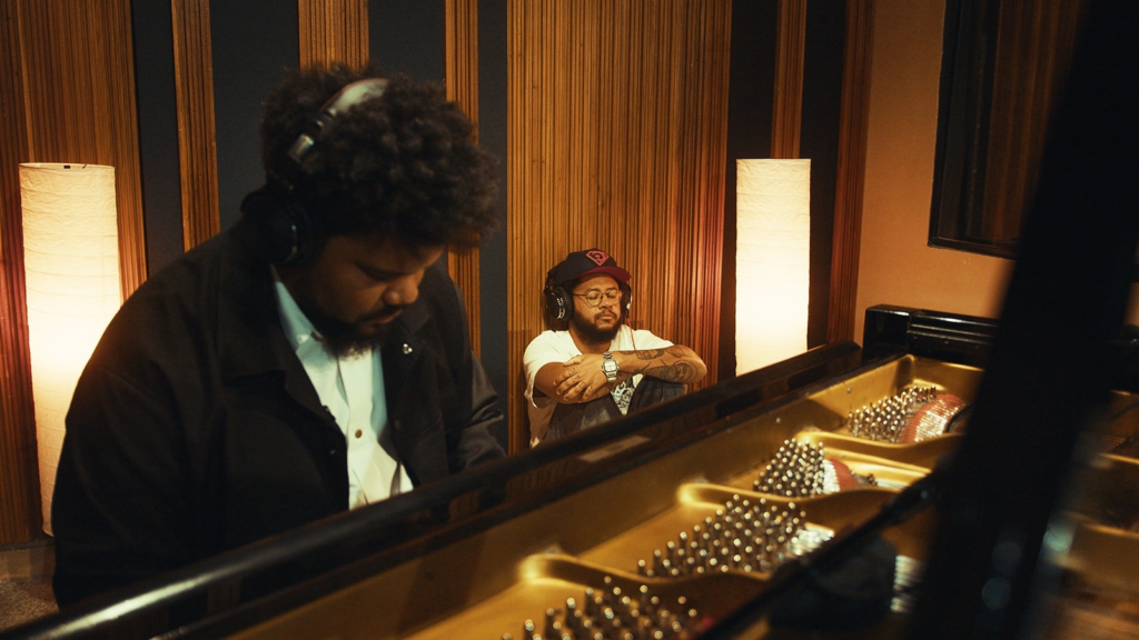 o-elo-amoroso-entre-amaro-freitas-e-emicida