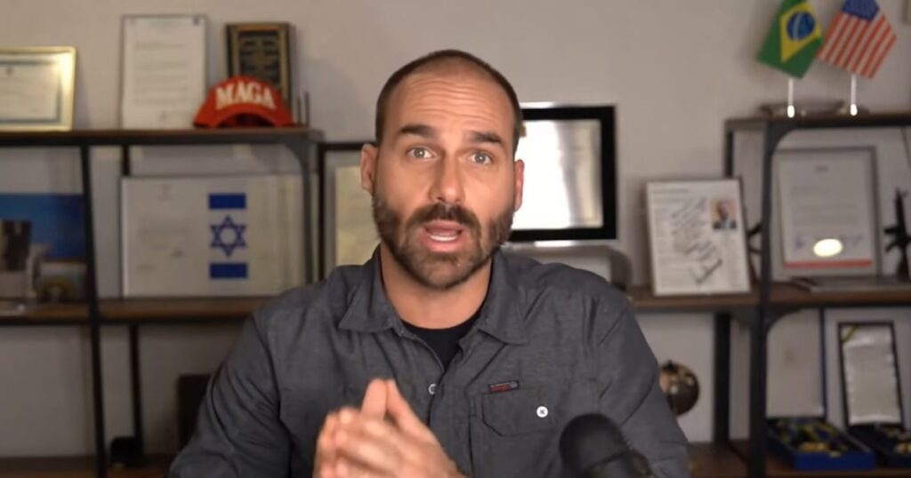 eduardo-bolsonaro-diz-que-vai-lutar-por-cargo-na-pf,-mas-‘nao-tem-condicao’-de-voltar-ao-pais-agora