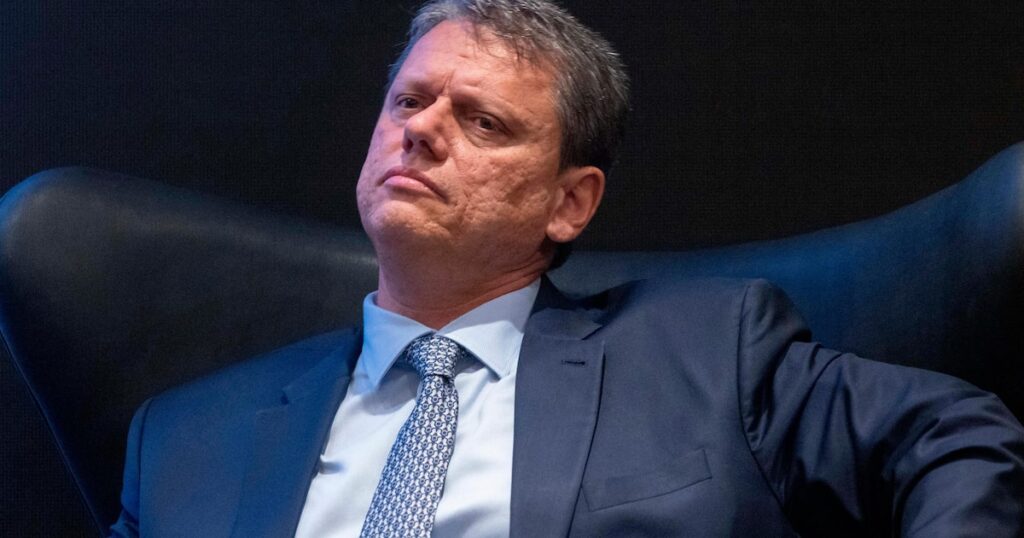 ‘brasil-poderia-ter-ajudado-venezuela-na-transicao-a-democracia,-mas-nunca-fez-isso’,-diz-tarcisio