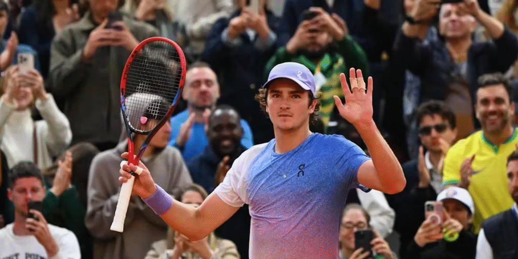 joao-fonseca-desiste-de-atp-250-de-brisbante-devido-a-lesao-na-lombar