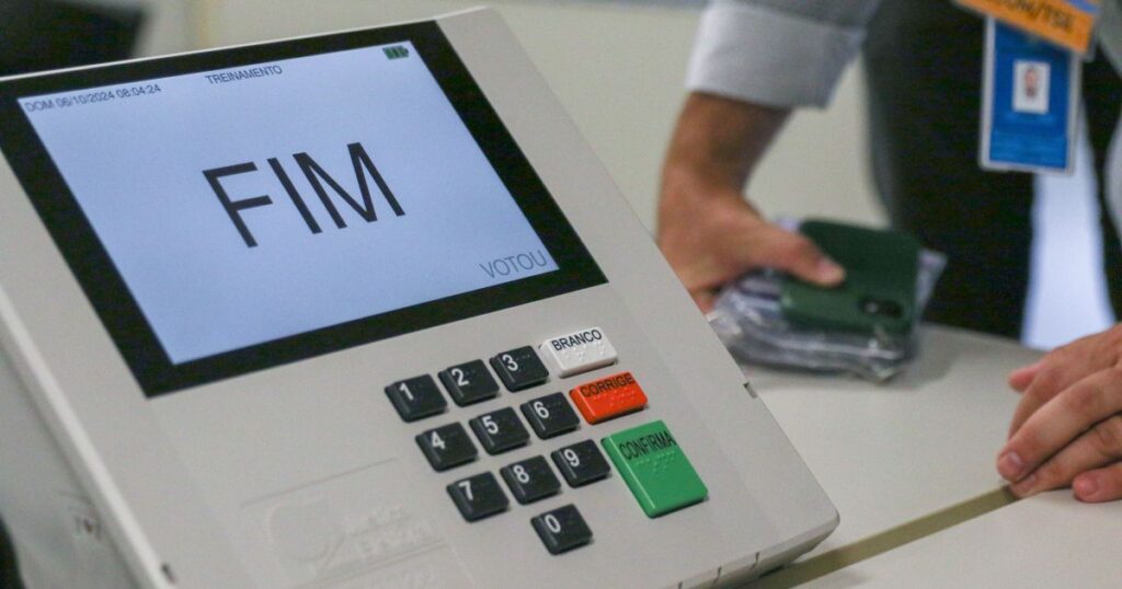 eleicoes-2026:-uso-das-urnas-eletronicas-no-brasil-completa-30-anos