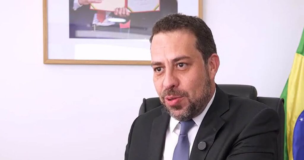 ‘faria-lima-adora-um-bolsonarismo-envernizado,-mas-na-direita-quem-tem-voto-e-bolsonaro’,-diz-boulos