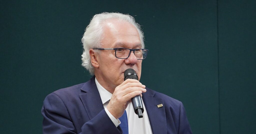 presidente-do-inep-defende-notas-do-enamed-para-cursos-de-medicina:-‘nao-ha-reparo-a-ser-feito’