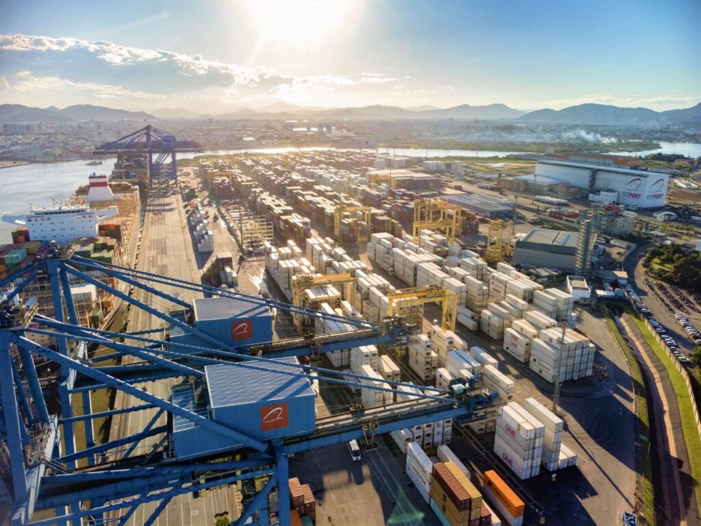 a-logistica-‘de-filme’-para-trazer-lustre-de-1-milhao-de-euros-ao-brasil;-veja-fotos