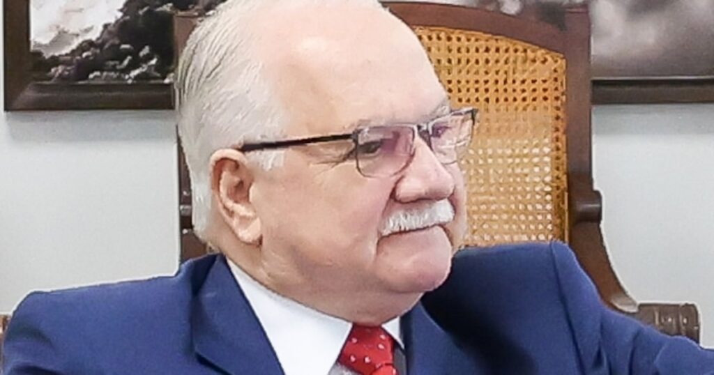 edson-fachin:-‘ou-nos-autolimitamos,-ou-podera-haver-limitacao-de-um-poder-externo’