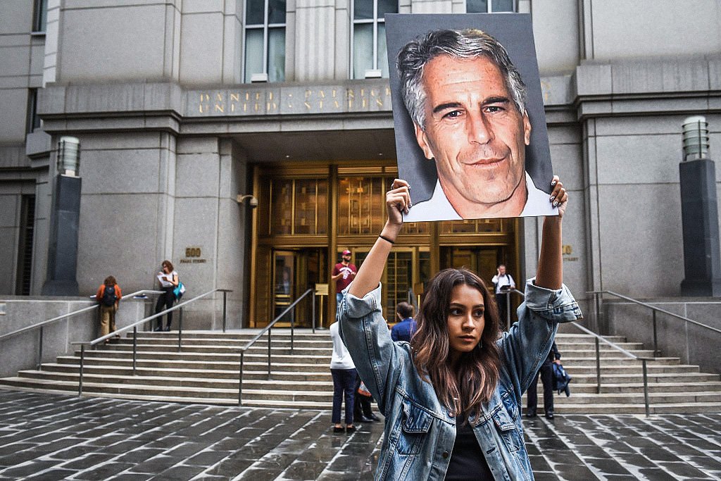 caso-epstein:-trump-pede-que-pais-‘vire-a-pagina’-apos-novos-documentos
