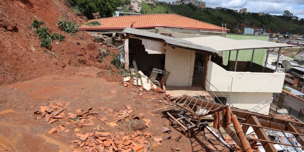 chuvas:-numero-de-mortes-na-zona-da-mata-mineira-sobe-para-65