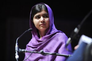 nobel-da-paz,-malala-pede-pelo-fim-da-violencia-no-ira:-‘toda-crianca-merece-viver-em-paz’