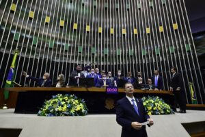 janela-partidaria:-entenda-o-que-e-e-quem-pode-mudar-de-sigla-ate-abril 