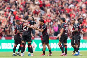 furacao-goleia-o-botafogo-e-chega-a-vice-lideranca-do-brasileirao