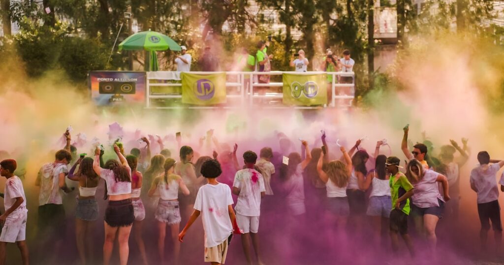 resorts-e-baladas-tematicas:-como-sao-as-viagens-de-formatura-para-adolescentes-de-14-anos