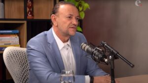 ‘e-claro-que-o-presidente-lula-sera-candidato’,-diz-presidente-do-pt