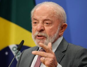 lula-diz-que-podera-adotar-reciprocidade-com-os-eua-em-caso-envolvendo-ramagem
