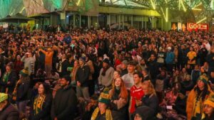 melbourne-cancela-telao-de-exibicao-da-copa-apos-confusao-entre-torcedores