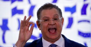 oposicao-comeca-a-coletar-assinaturas-de-pec-para-anistiar-presos-do-8-de-janeiro