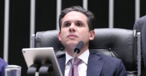 justica-federal-torna-reu-dono-do-perfil-alfinetei-por-suposta-difamacao-contra-hugo-motta