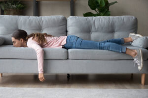 nao-se-culpe:-a-ciencia-explica-por-que-e-tao-dificil-trocar-o-sofa-pelo-exercicio-regular