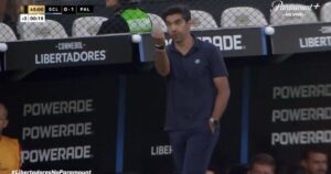 palmeiras:-abel-ferreira-e-punido-pela-conmebol-apos-gesto-obsceno