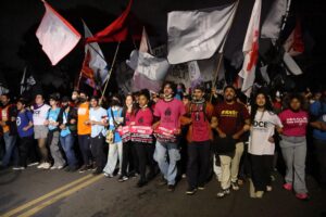 greve-na-usp:-grupo-de-alunos-pressiona-por-retorno-as-aulas;-entenda