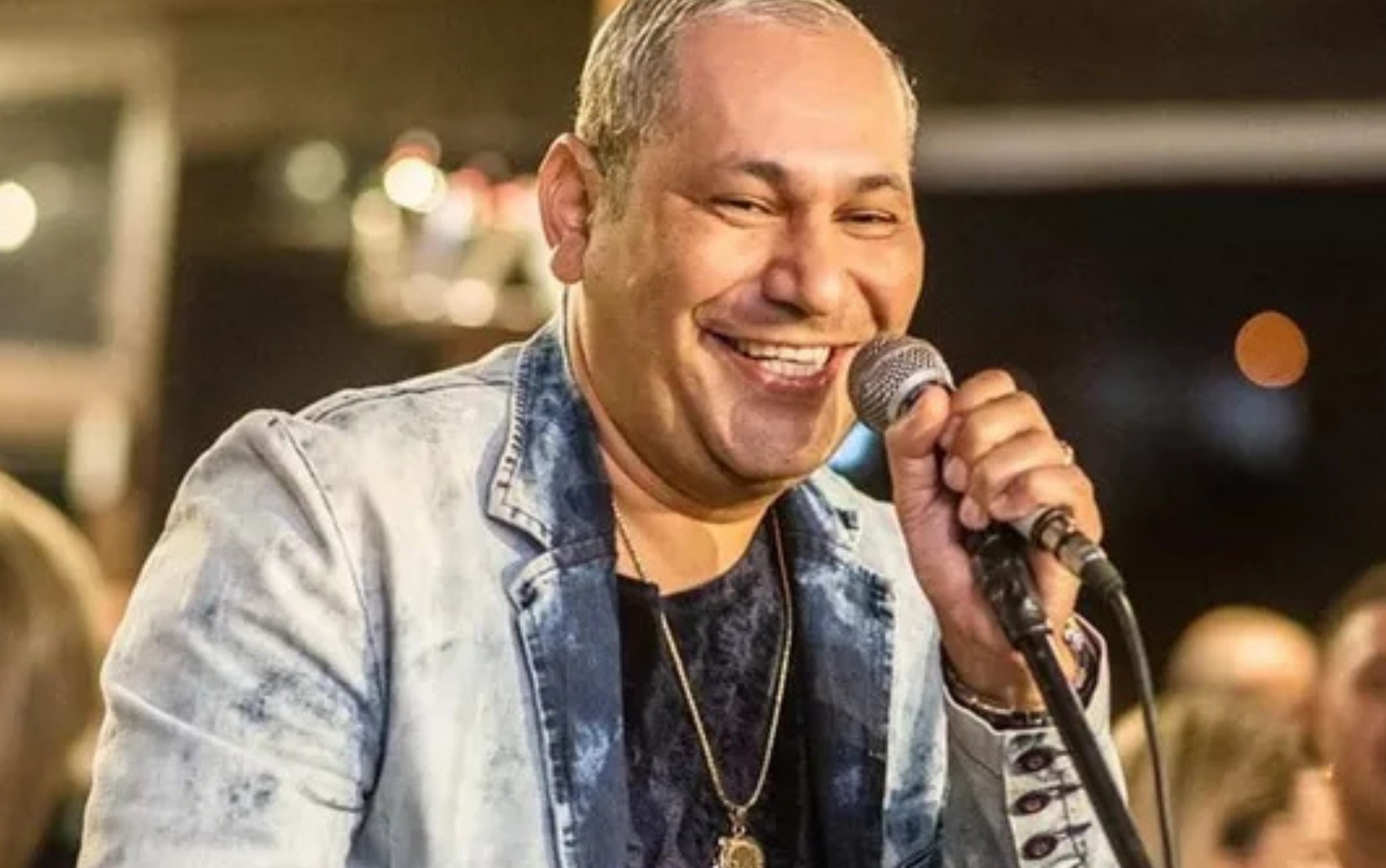 chrigor-tranquiliza-fas-apos-internacao-e-shows-cancelados:-‘foi-alguma-coisa-que-comi-ou-bebi’