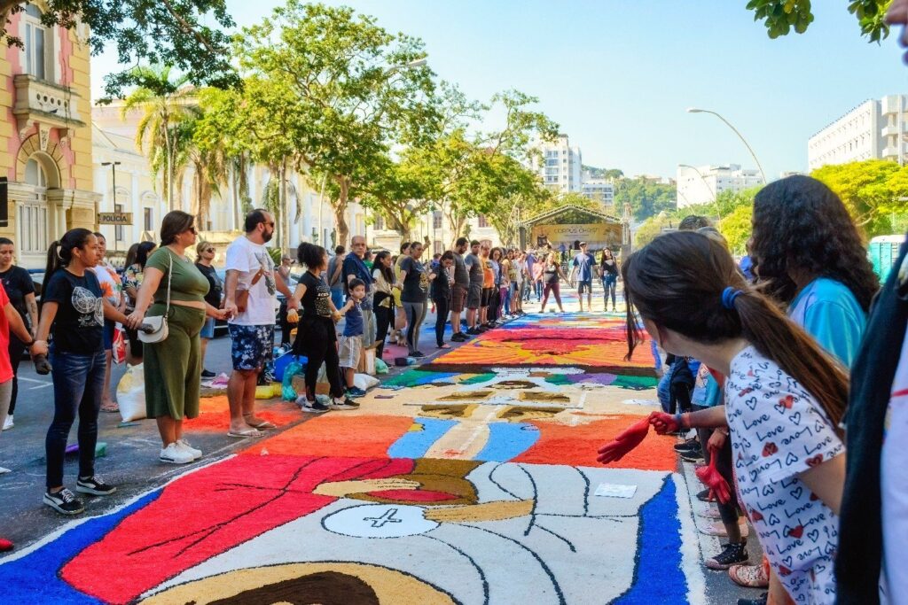 o-que-abre-e-o-que-fecha-no-feriado-de-corpus-christi