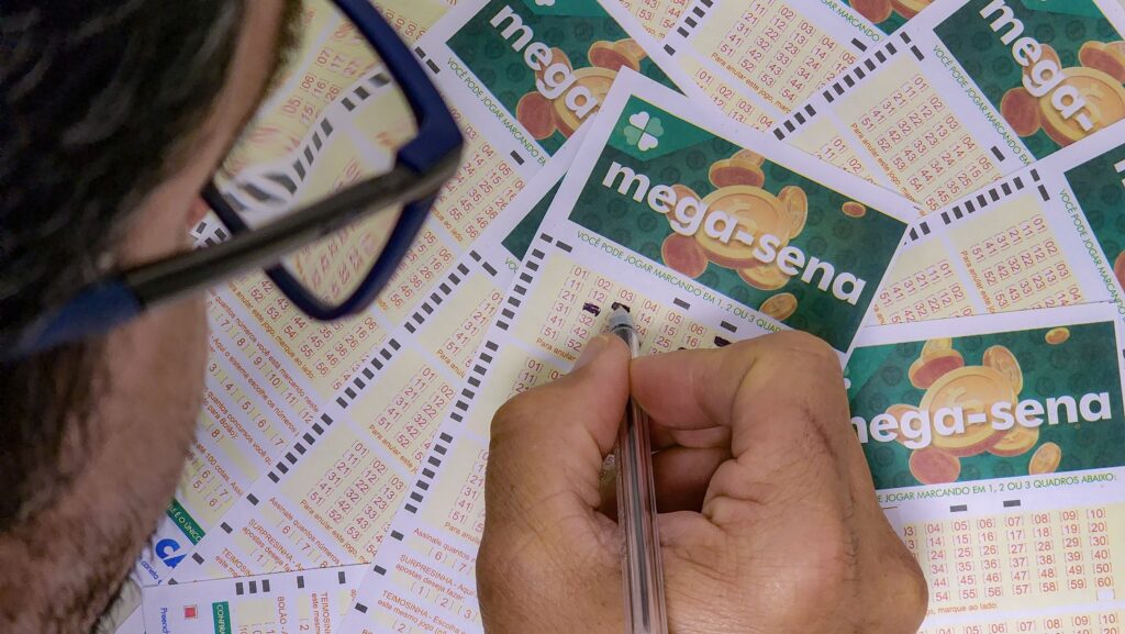 mega-sena:-veja-o-resultado-do-concurso-3.015;-premio-e-de-r$-32-milhoes