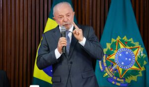 com-versiculos-biblicos-e-pauta-eleitoral,-pt-lanca-carta-aos-evangelicos-para-2026