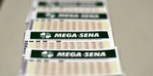 mega-sena-acumula-e-premio-principal-vai-para-r$-27-milhoes