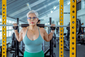 musculacao-reverte-sinais-de-envelhecimento-cardiaco-em-idosas,-sugere-estudo