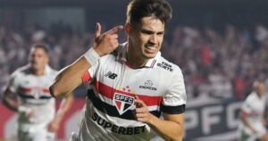 bobadilla-se-inspira-em-legado-do-pai-para-seguir-vivo-na-copa-do-mundo