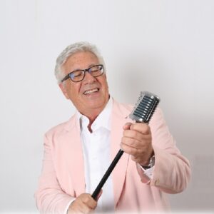 cantor-italiano-peppino-di-capri-morre-aos-86-anos