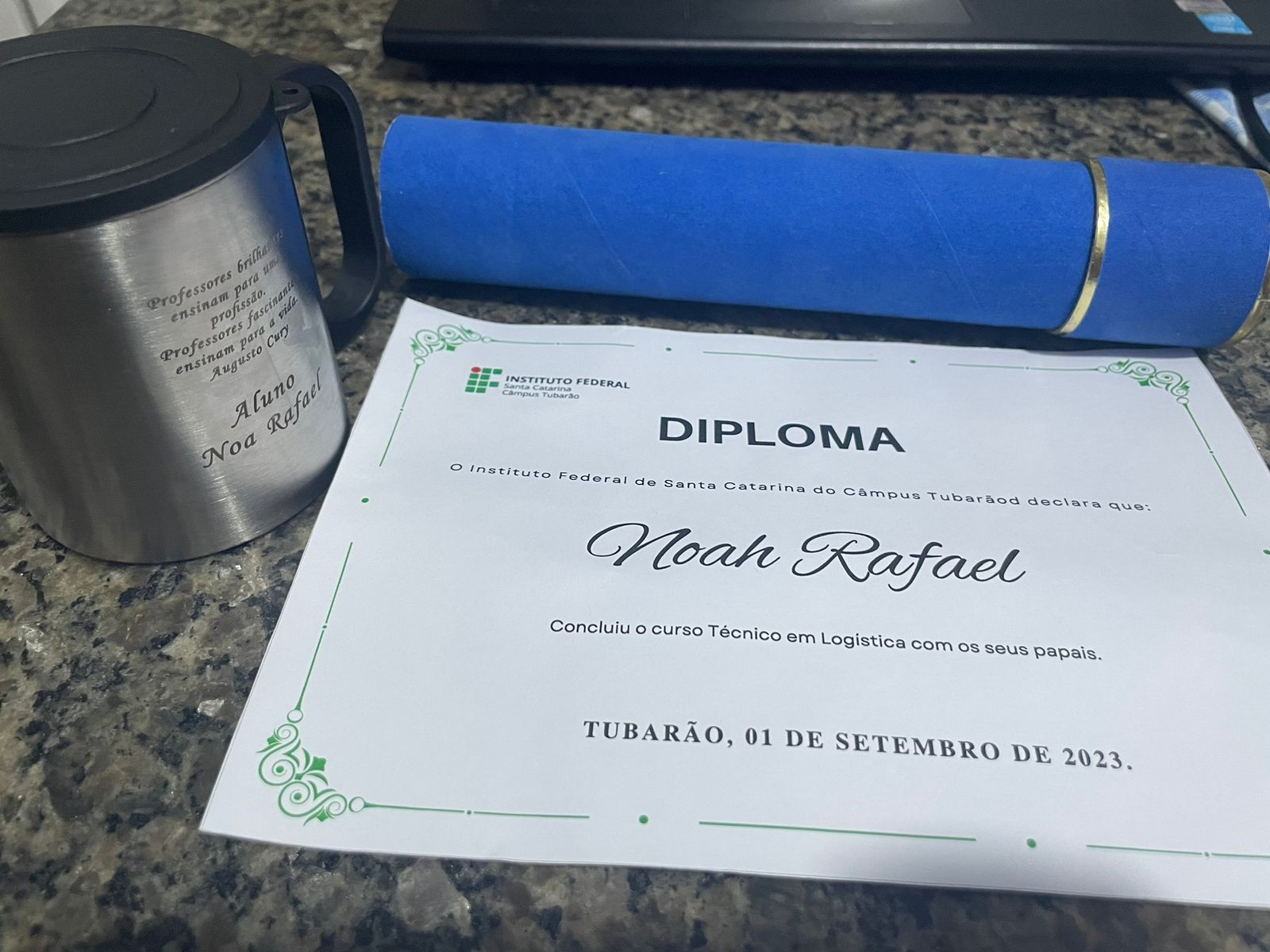 ‘emitiram-meu-diploma-da-faculdade,-mas-so-em-pdf’:-por-que-o-mec-acabou-com-a-versao-em-papel?