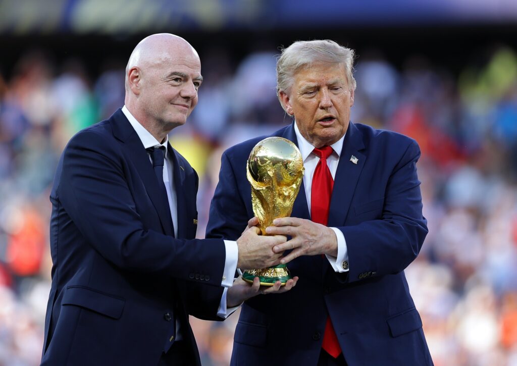 coi-rejeita-denuncia-contra-infantino-por-suposta-interferencia-politica-durante-a-copa