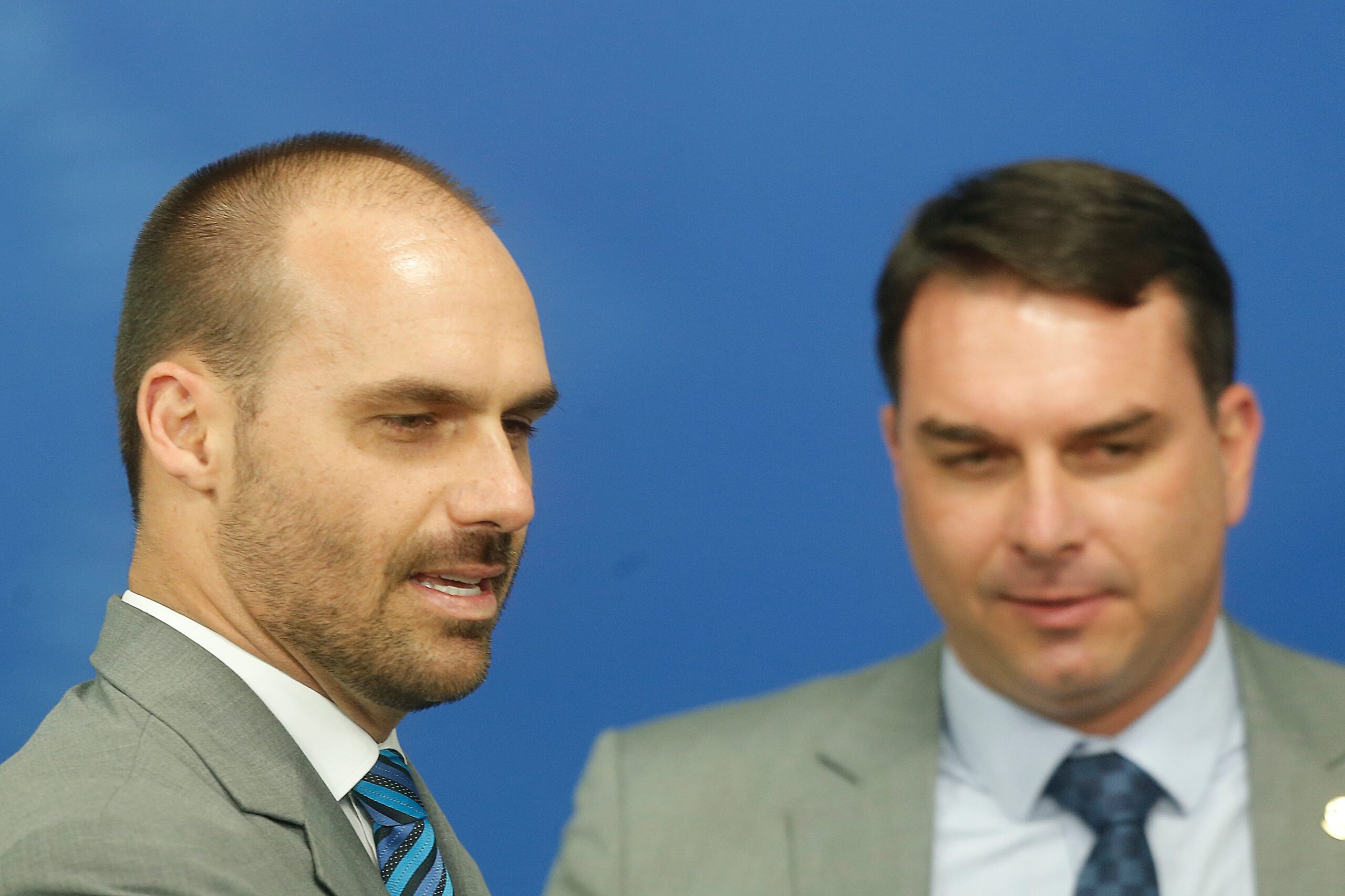 eduardo-bolsonaro-diz-que-milei-foi-‘educado’-e-‘suave’-nas-criticas-ao-brasil
